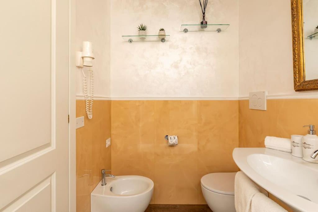Frattina Elegance Suite โรม ภายนอก รูปภาพ